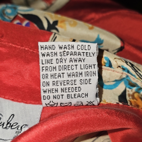 SOLD!!! Diane Von Furstenberg  Color Authority House of Cards 100 Silk - Picture 10 of 10